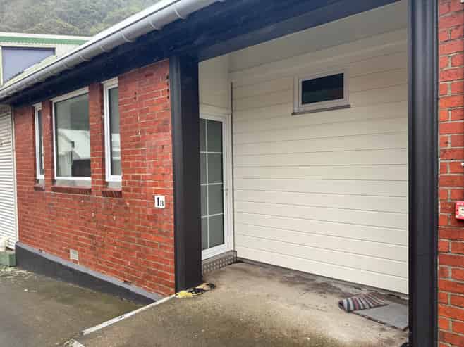 33 Kaiwharawhara Road, Kaiwharawhara