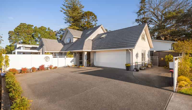 58 Grace Road, Avenues