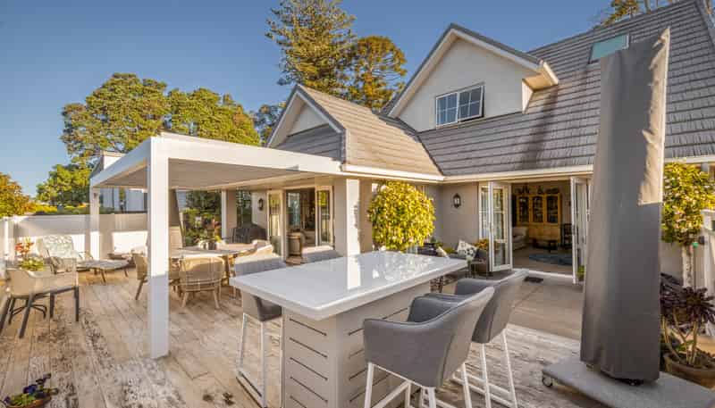 58 Grace Road, Avenues