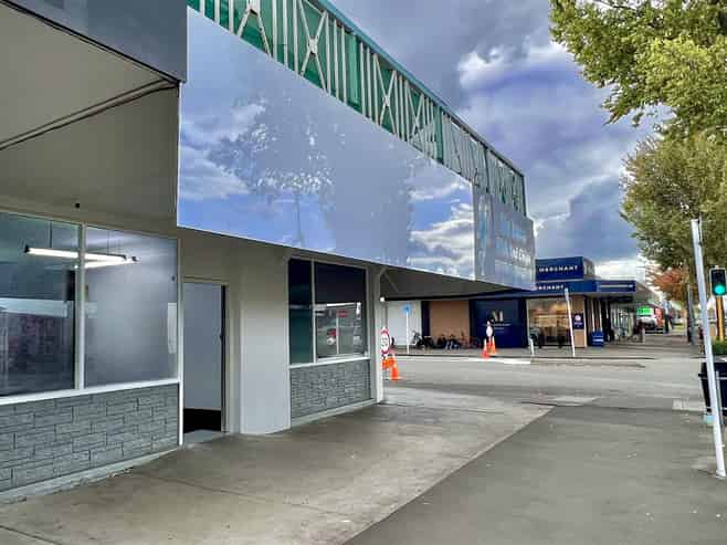High-Profile Retail on Heretaunga Street West