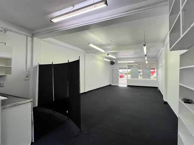 High-Profile Retail on Heretaunga Street West