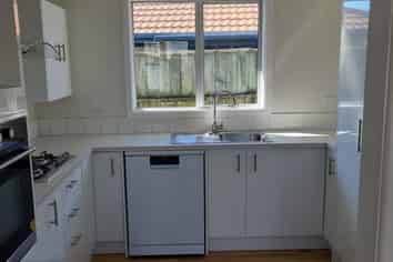 77B Golf Road, Tahunanui