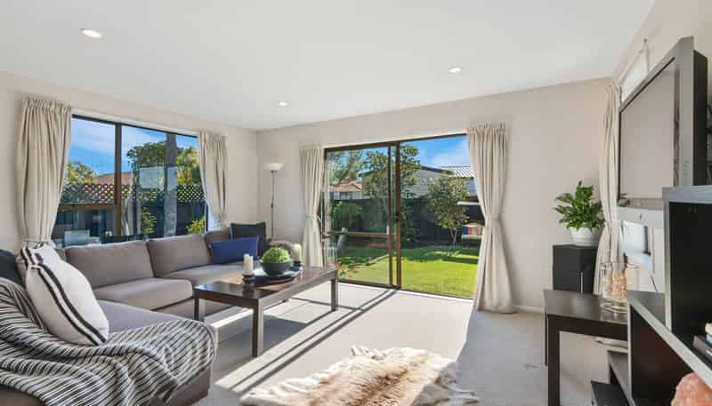 2/71a Glenmore Avenue, Bishopdale