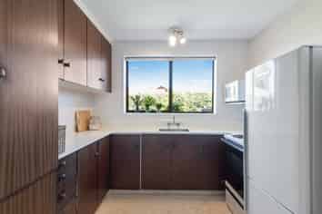2/71a Glenmore Avenue, Bishopdale