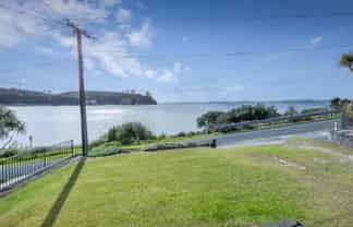 14 Bayview Road, Pouto