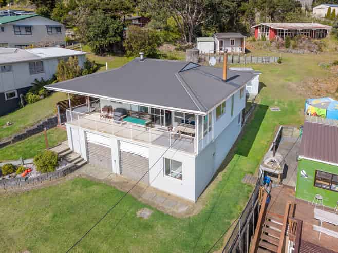14 Bayview Road, Pouto