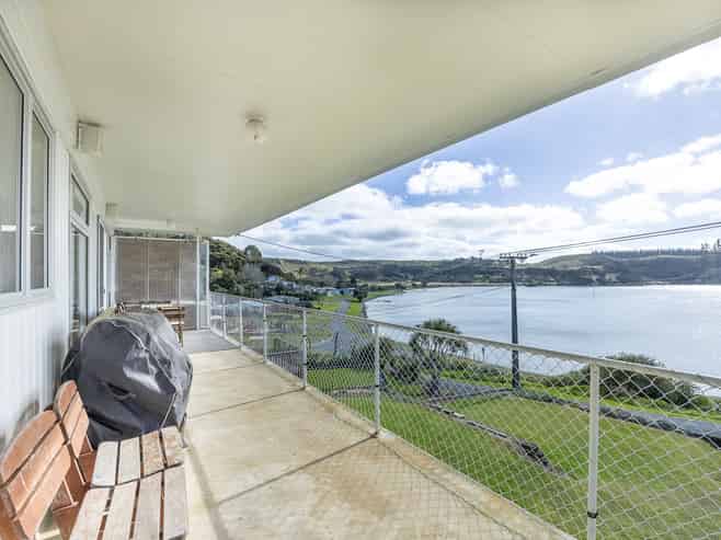 14 Bayview Road, Pouto