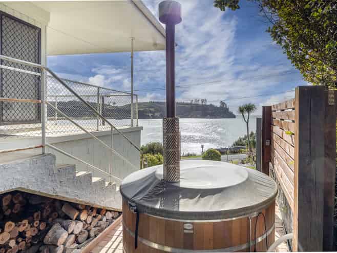 14 Bayview Road, Pouto