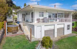 14 Bayview Road, Pouto