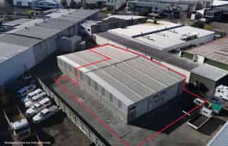465sqm Warehouse with front and rear yard