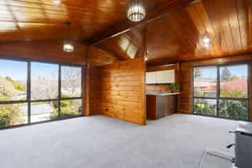 186B Clayton Road, Mangakakahi
