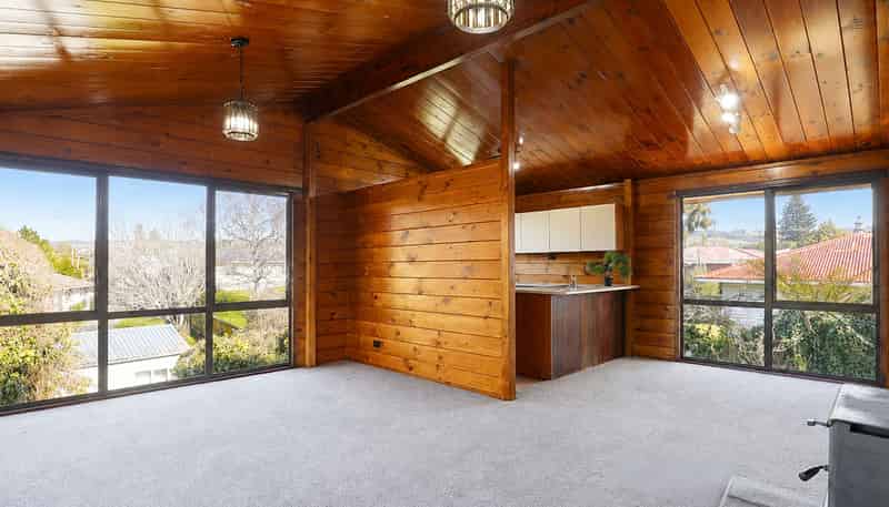 186B Clayton Road, Mangakakahi