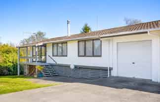 186B Clayton Road, Mangakakahi