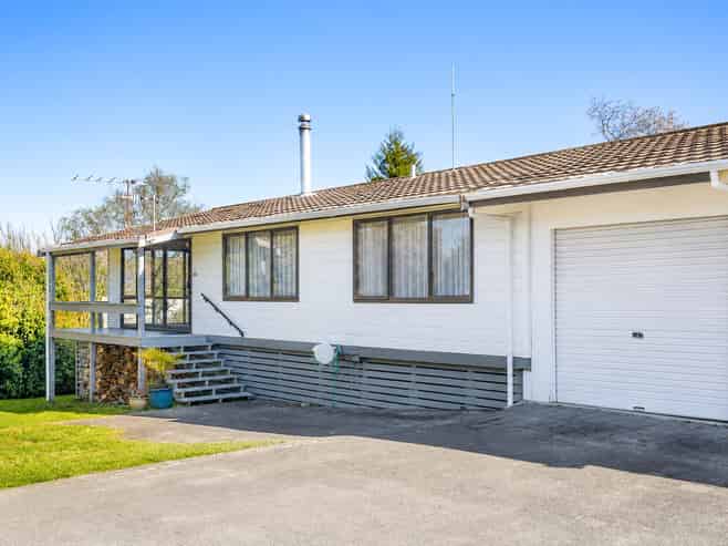 186B Clayton Road, Mangakakahi