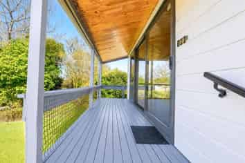186B Clayton Road, Mangakakahi