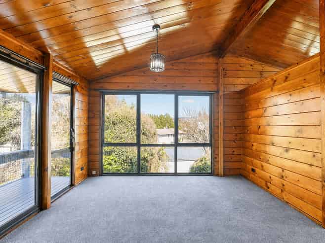 186B Clayton Road, Mangakakahi
