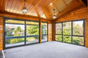 186B Clayton Road, Mangakakahi