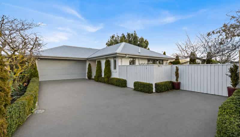 16 St Adela Place, Woolston