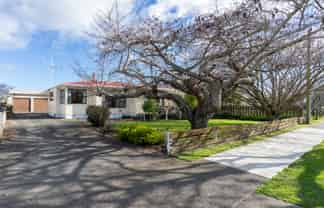 149 Queen Street West, LEVIN