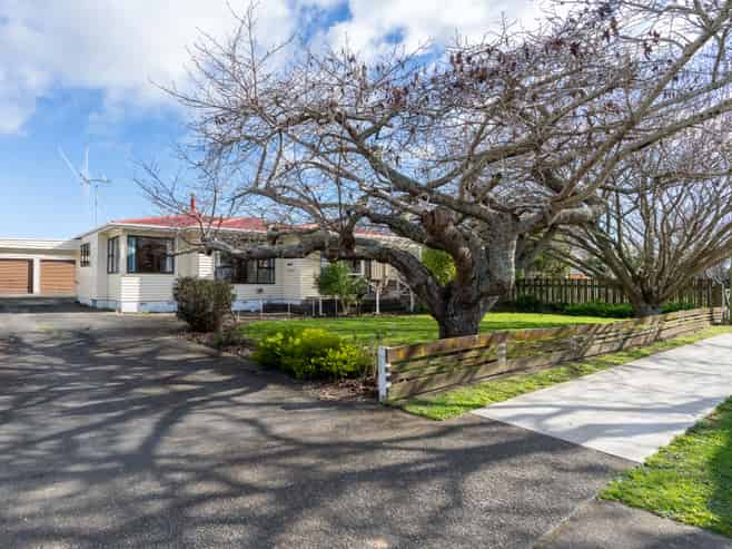 149 Queen Street West, LEVIN
