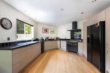 51b  Maungaraki Road , Maungaraki