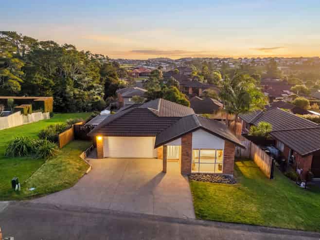16 Springtide Place, Red Beach