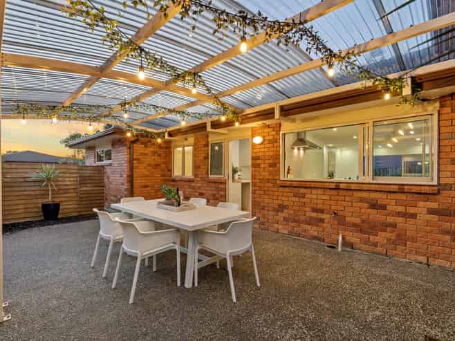 16 Springtide Place, Red Beach