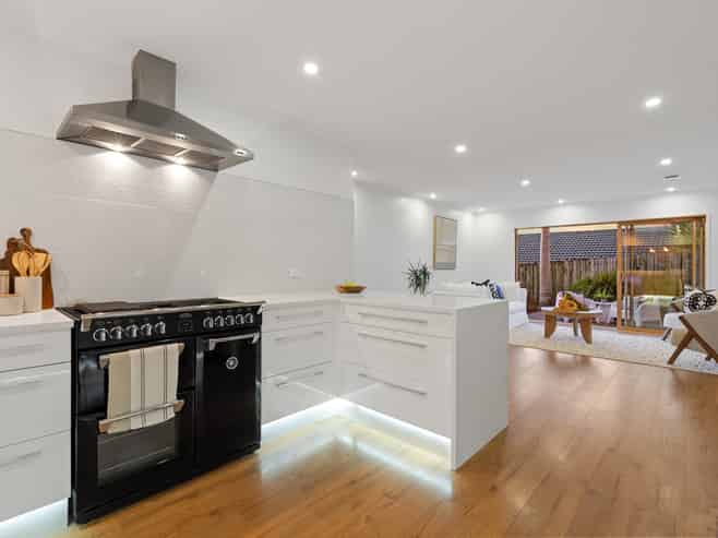 16 Springtide Place, Red Beach