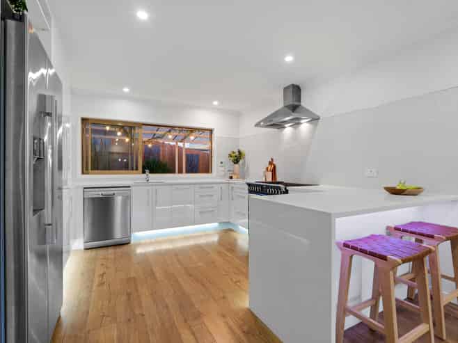 16 Springtide Place, Red Beach
