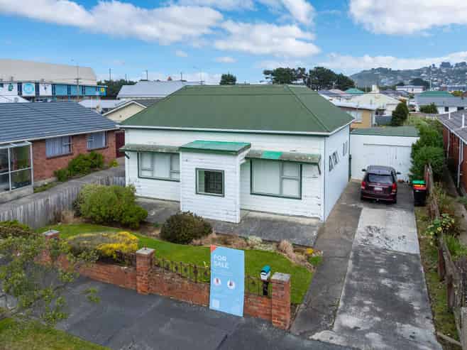 24 Freyberg Street, SAINT KILDA