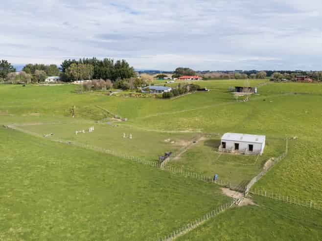 780 Halcombe Road, Halcombe