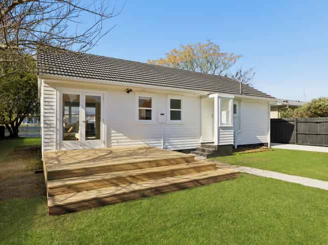 15 Rice Crescent, Papakura