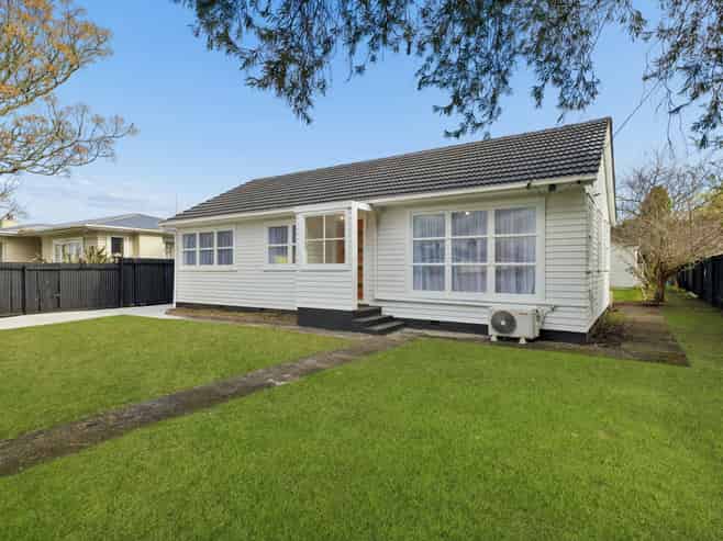 15 Rice Crescent, Papakura