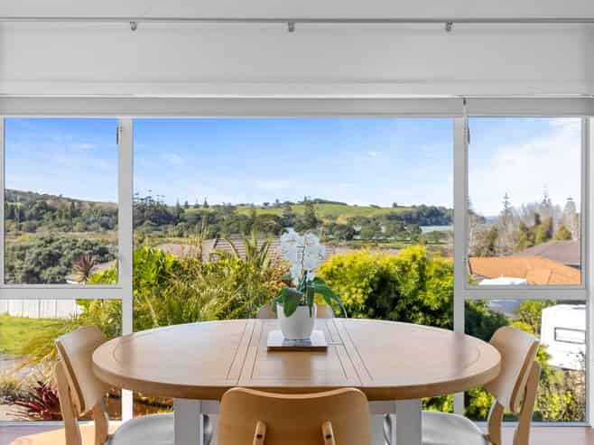 26  Kotanui Avenue, Army Bay