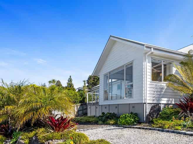 26  Kotanui Avenue, Army Bay