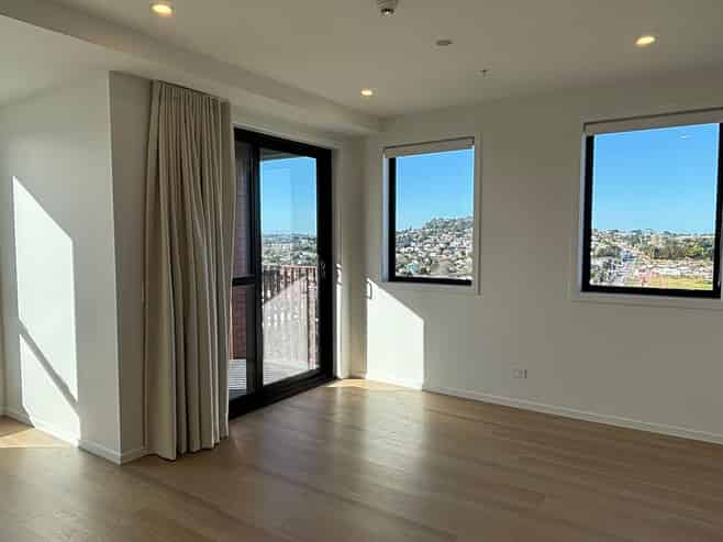 906/2B Te Ara Taurapa, Point Chevalier