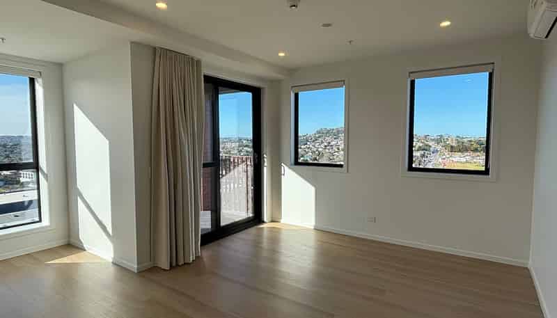 906/2B Te Ara Taurapa, Point Chevalier