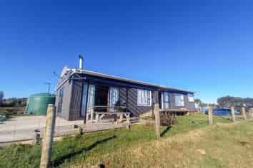 692 Papatotara Coast Road, Papatotara