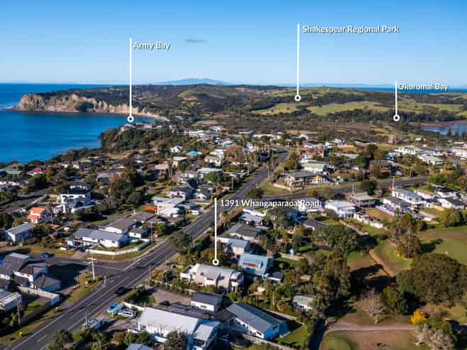 1391 Whangaparaoa Road, Army Bay