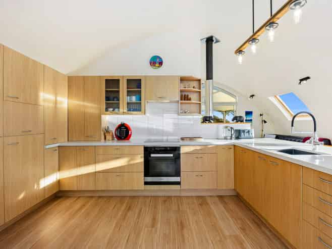 1391 Whangaparaoa Road, Army Bay