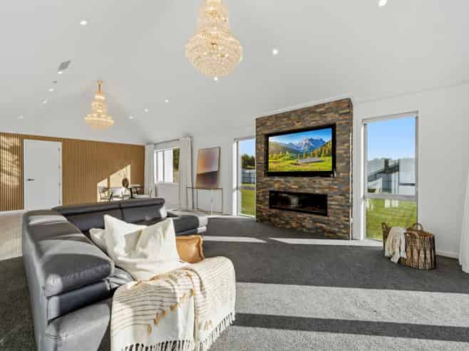 2 Marama Avenue South, Otatara