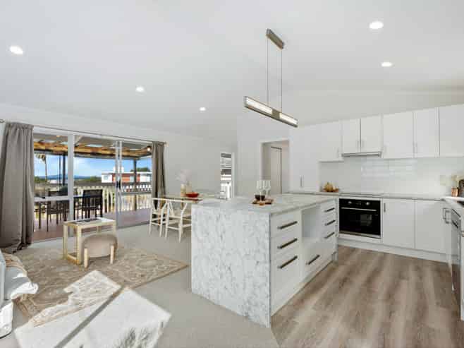 1071 Whangaparaoa Road, Matakana