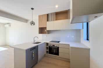 340B Ormiston Road, Flat Bush
