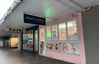  Prime Retail Opportunity On Princes Street	