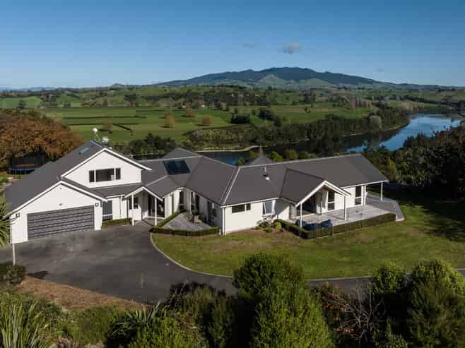1829I Tirau Road, Cambridge