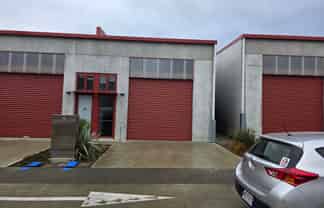 118m² Industrial Unit in Takapu Rise