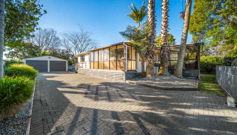 24 Pukeroa Place, Papakura