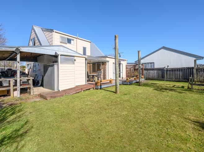 14 Solomon Street, Brookfield