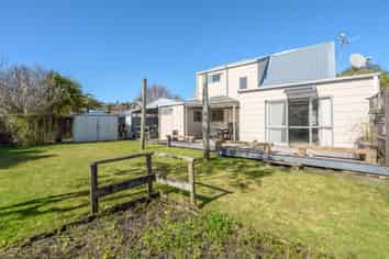 14 Solomon Street, Brookfield