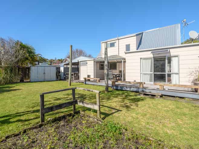 14 Solomon Street, Brookfield